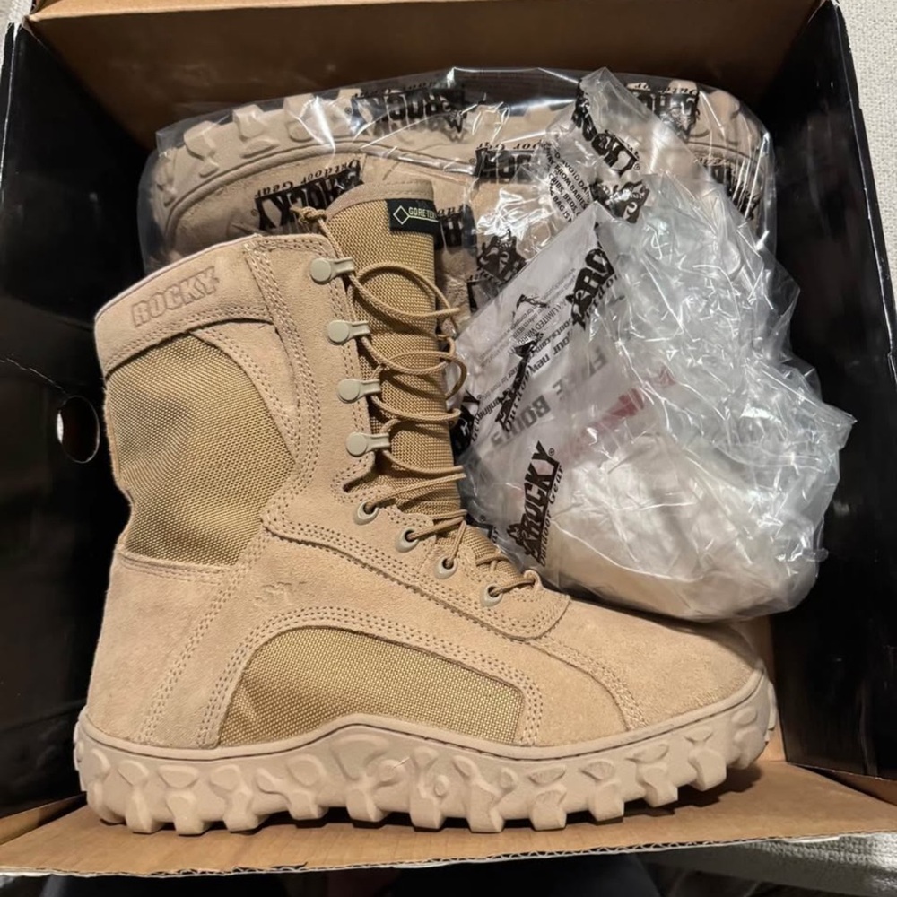 Rocky S2V Coyote Tan Combat Boots – New, Size 11.5 M